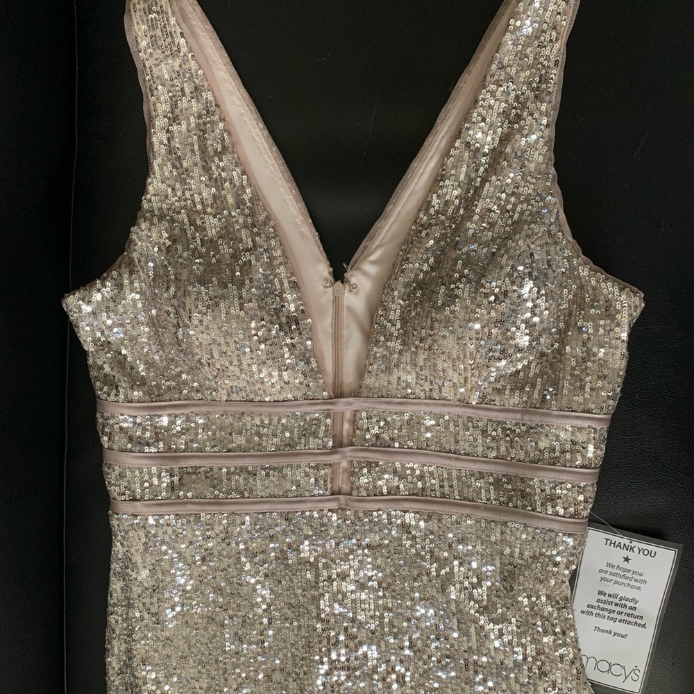 Xscape formal sequence dress